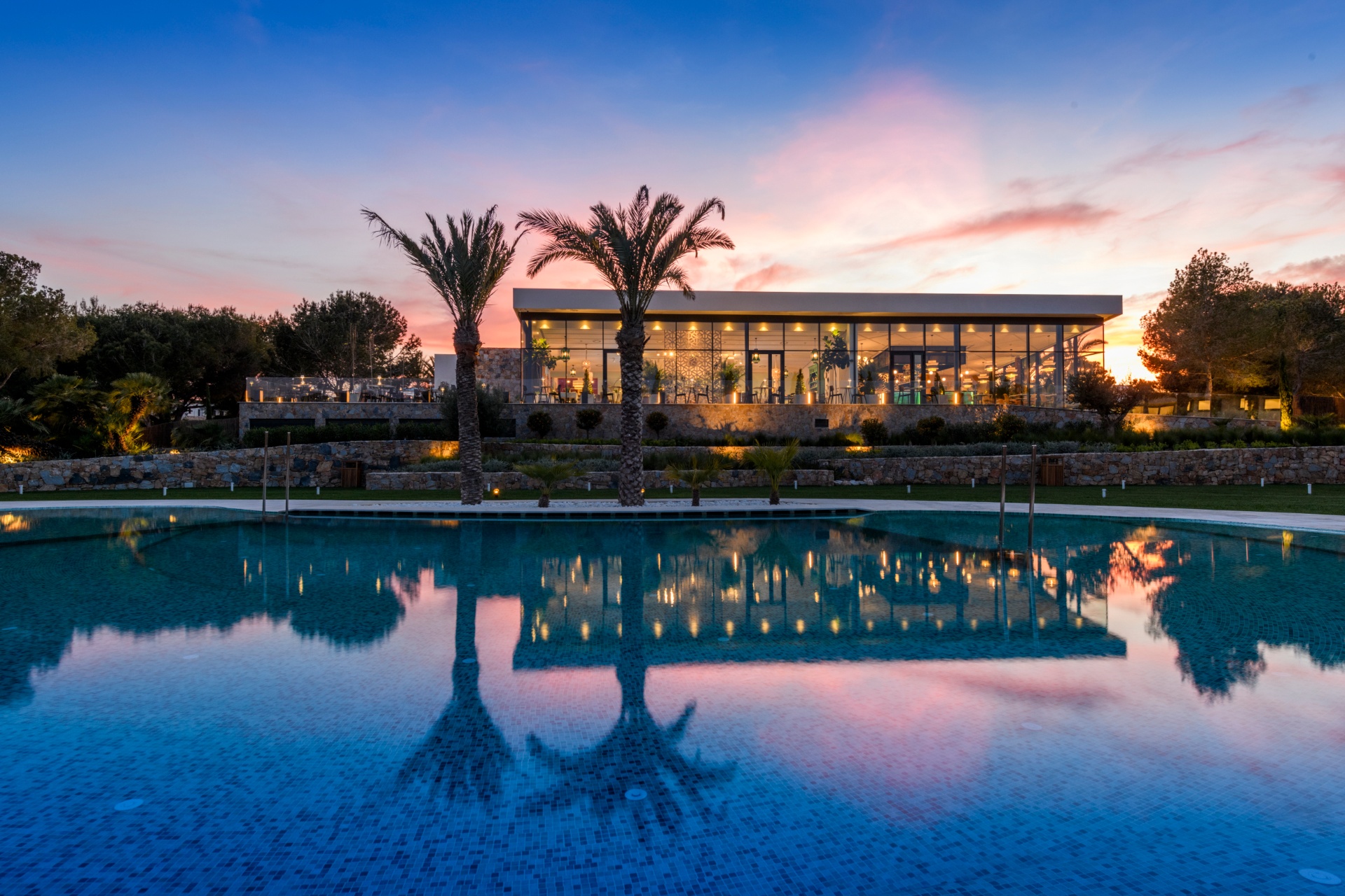 Las Colinas 6